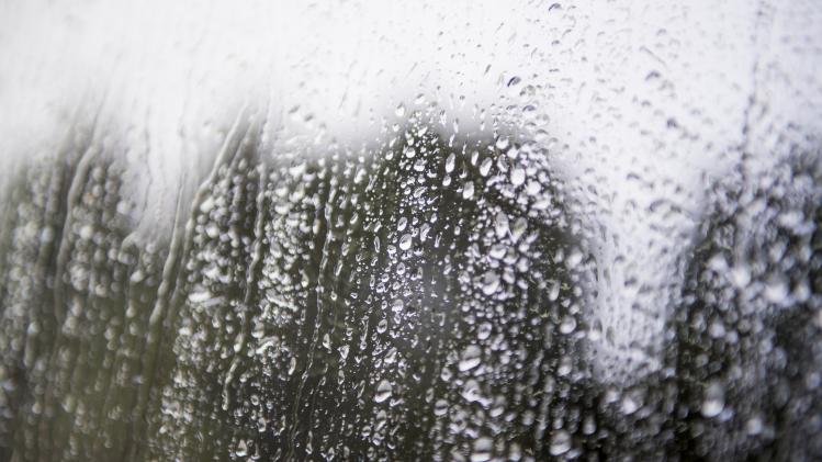 Weer kans op stevige regen- of onweersbuien laat vanavond